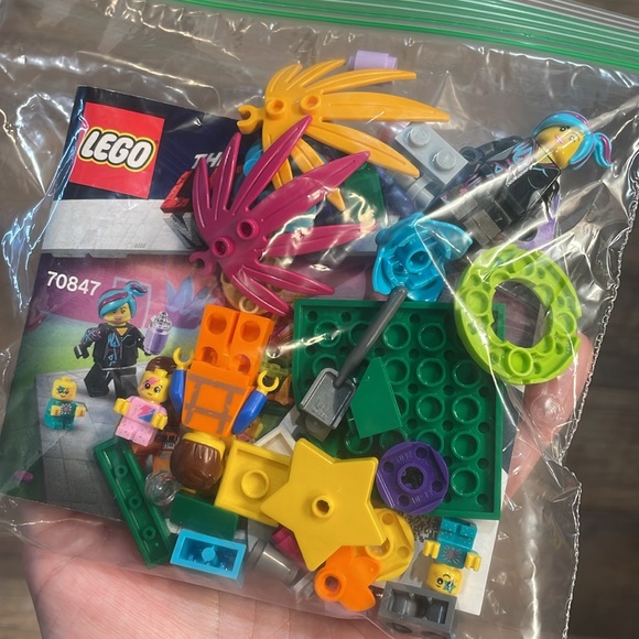 LEGO The Lego Movie 2 Good Morning Sparkle Babies! Retired Set - Picture 3 of 3